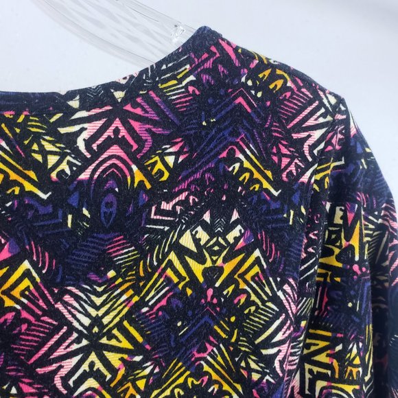 LuLaRoe Women's Black Pink Aztec Pyramid Short Sleeve Tunic Shirt Top Blouse - Picture 12 of 16
